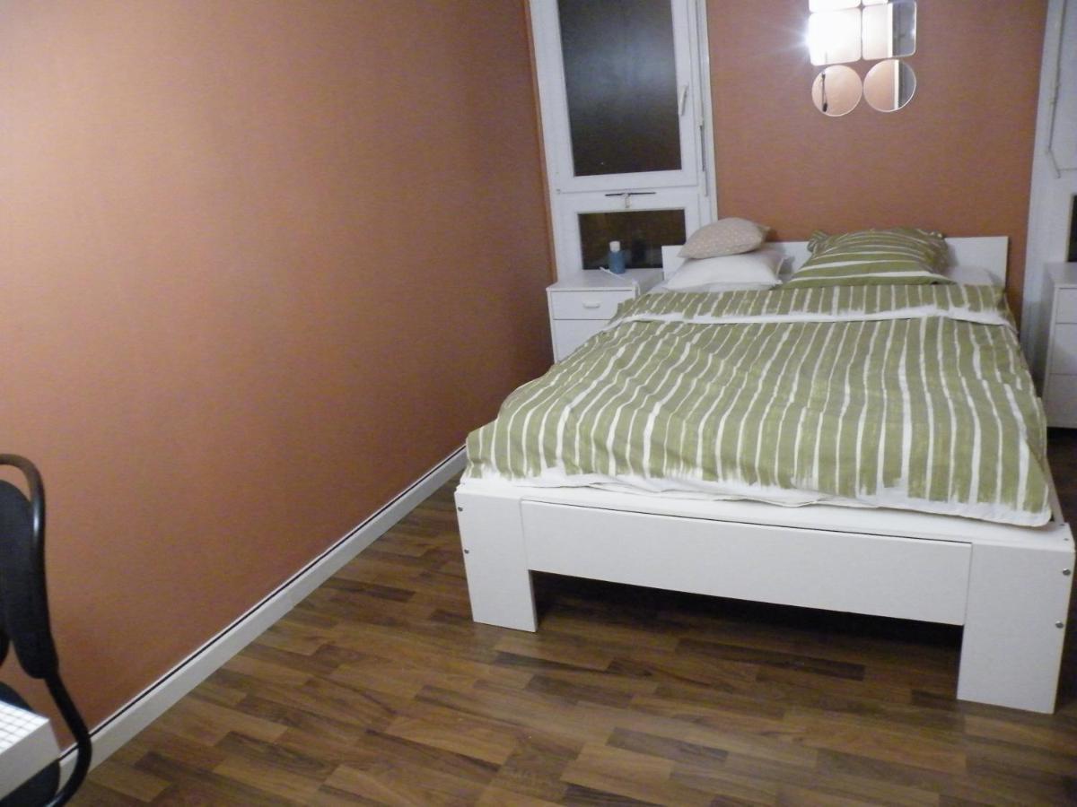 Appartement F3 -Plaisir Moins Cher - Jusqu'A 8Personnes Le Mée-sur-Seine Екстериор снимка