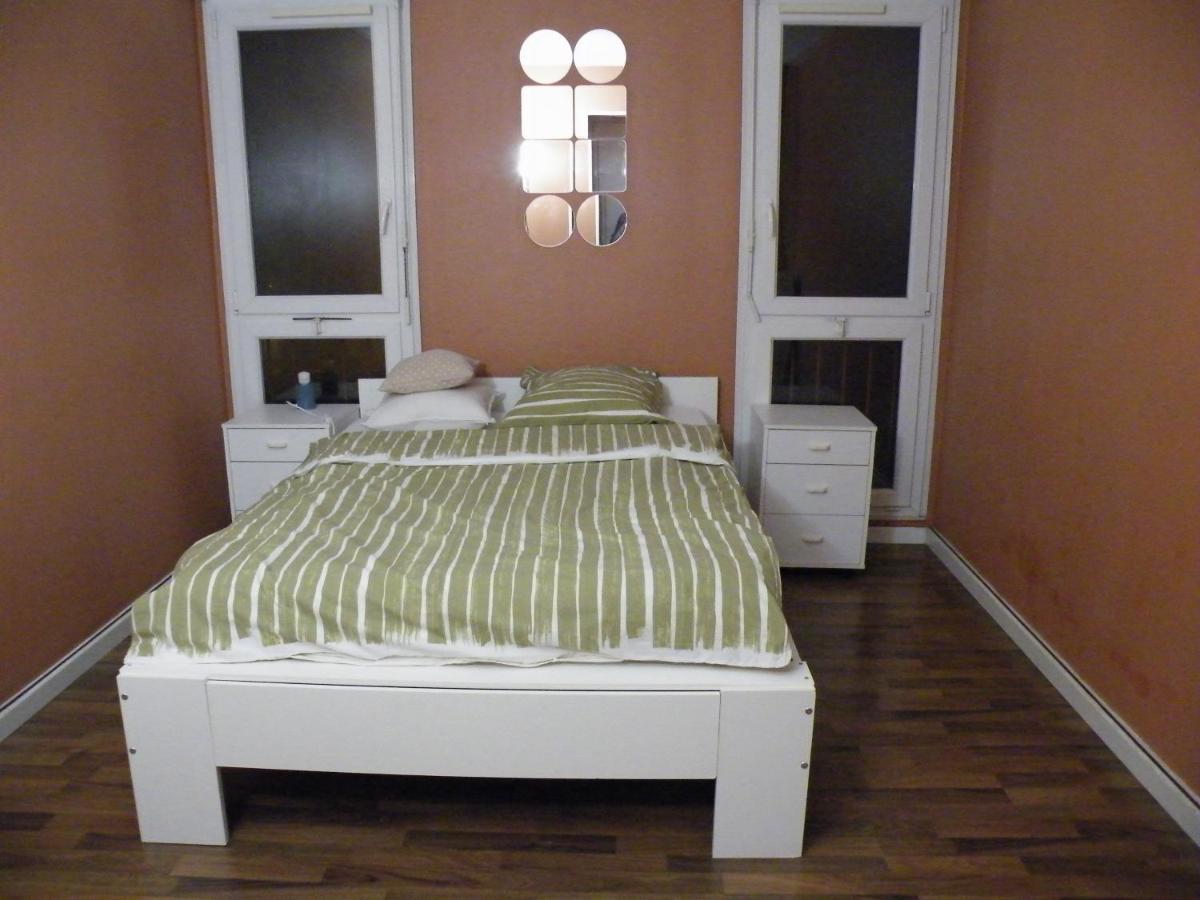 Appartement F3 -Plaisir Moins Cher - Jusqu'A 8Personnes Le Mée-sur-Seine Екстериор снимка